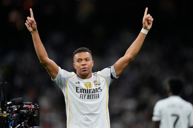Selebrasi penyerang Real Madrid, Kylian Mbappe setelah mencetak gol ke gawang Valencia, 2 November 2025 di Bernabeu.